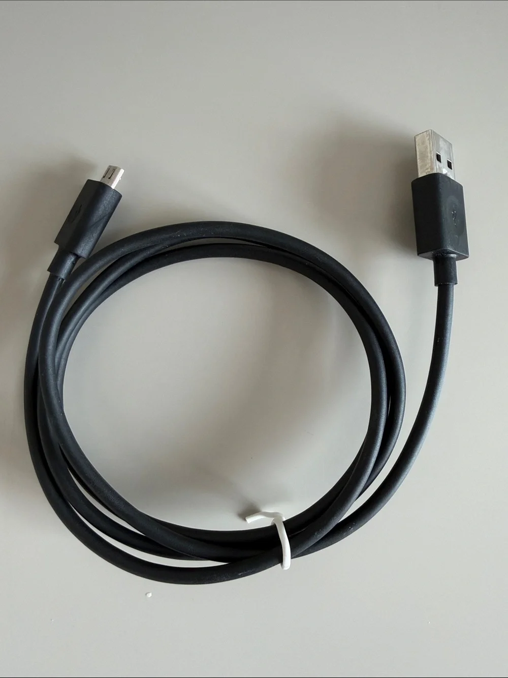 Kindle with USB Charger